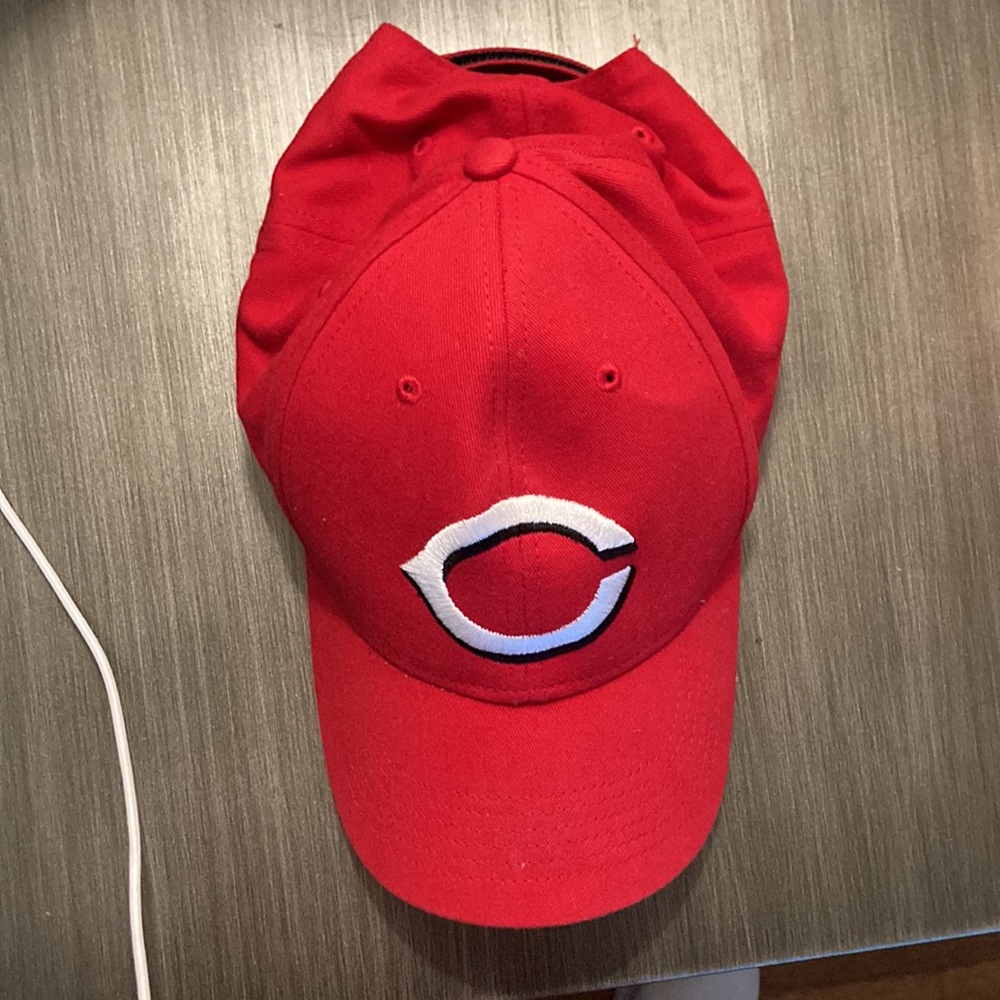 Cincinnati Reds Hat - Picture 5 of 5